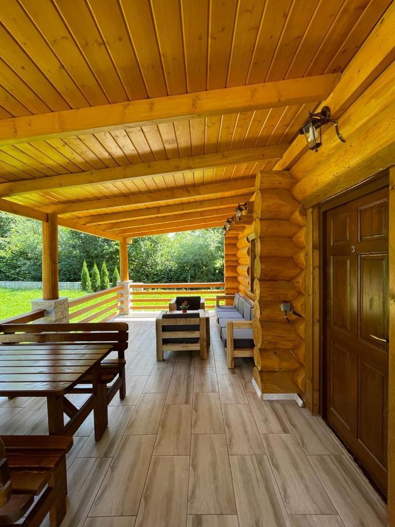 Casutele Din Moisei Hotell Exteriör bild
