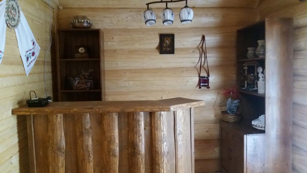 Casutele Din Moisei Hotell Exteriör bild