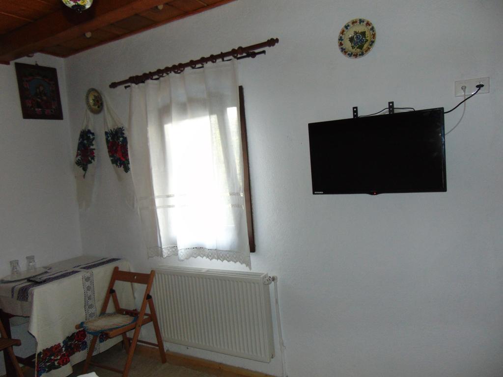 Casutele Din Moisei Hotell Exteriör bild