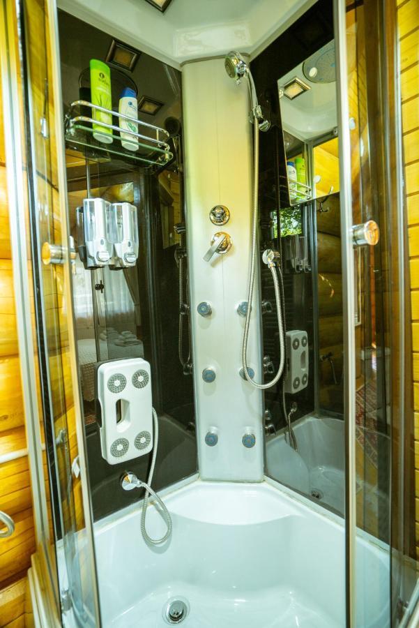 Casutele Din Moisei Hotell Exteriör bild